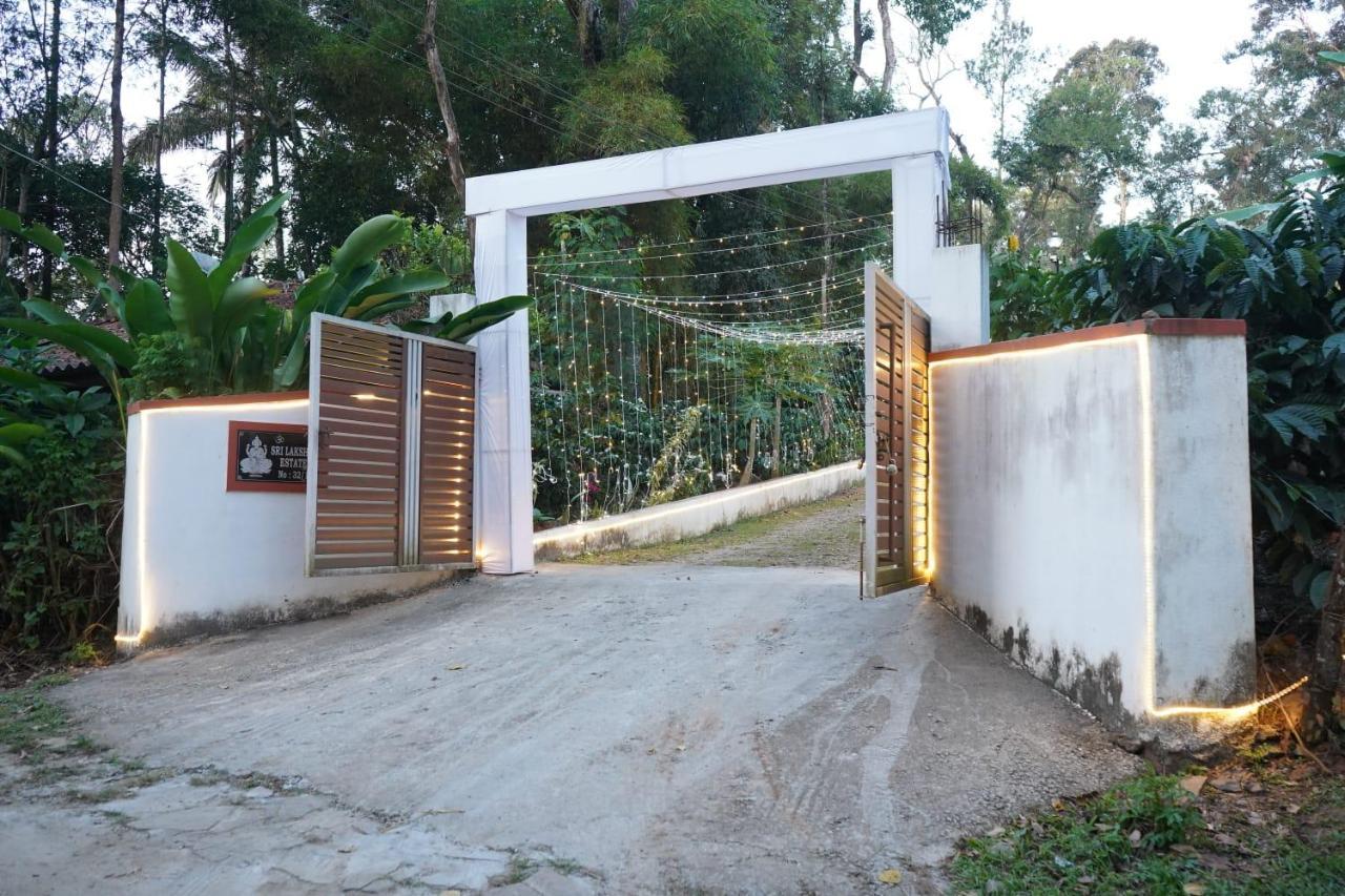 Sri Lakshmi Estates Lägenhet Siddāpur Exteriör bild